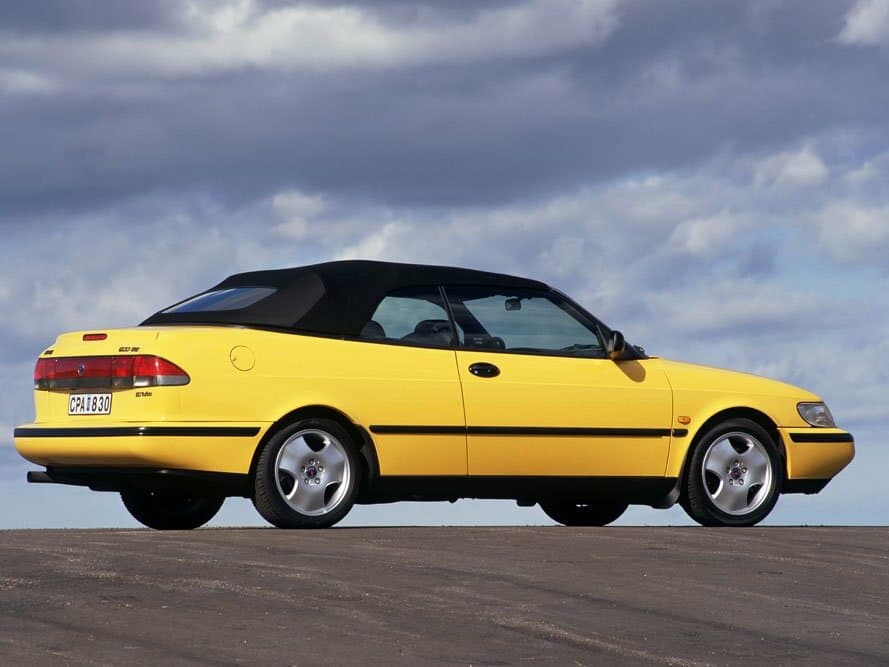Saab 900 II — Yandan