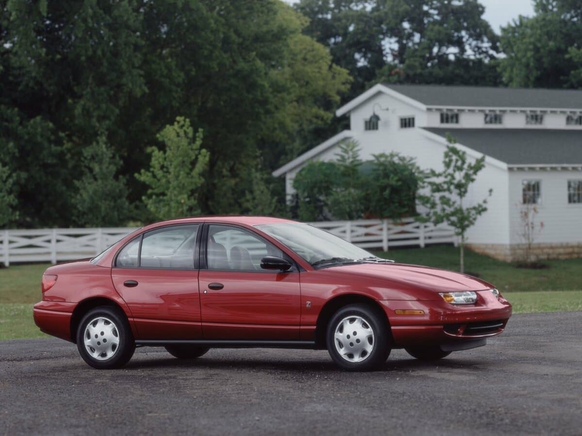 Saturn SL II — Yandan