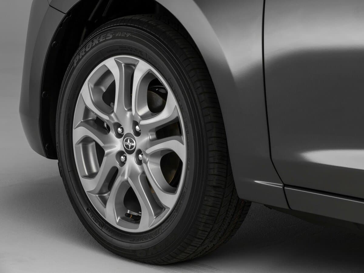 Scion iA 2015 – 2016 — Təkər