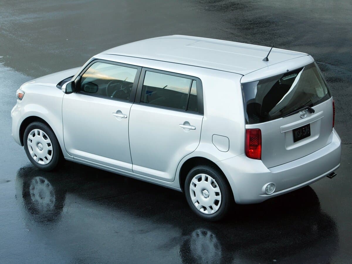 Scion xB II — 3/4 arxadan