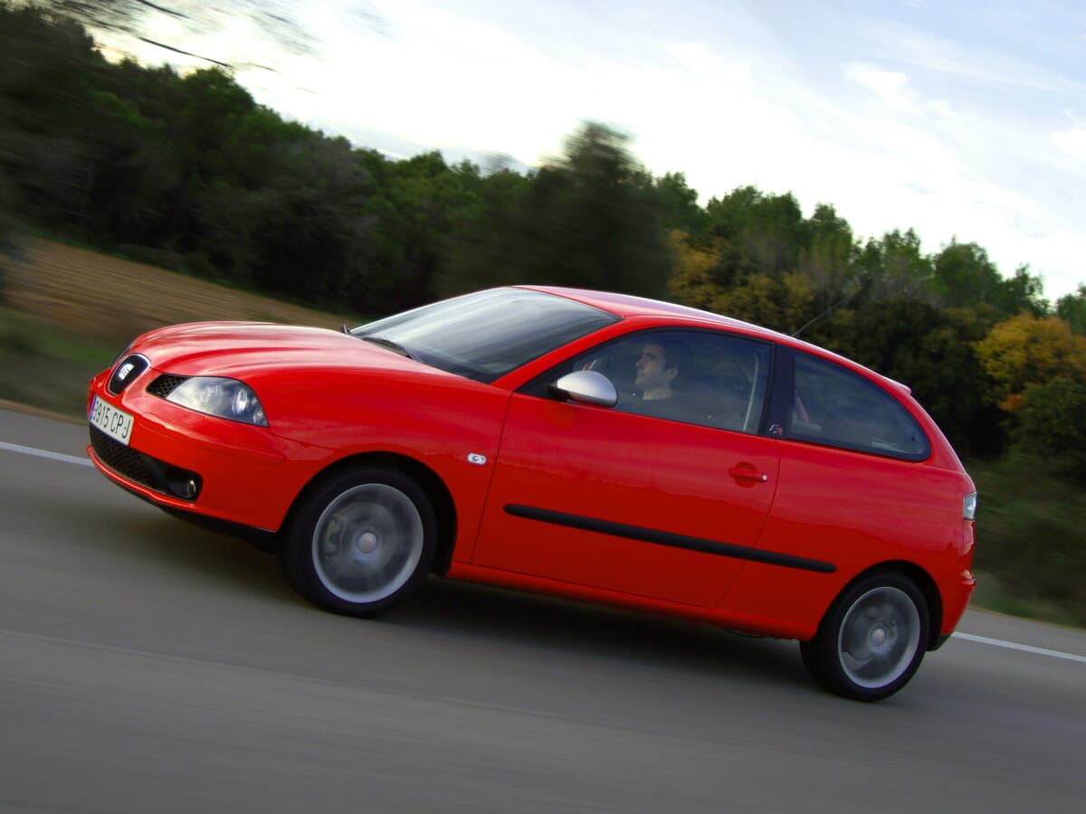 SEAT Ibiza III — Yandan