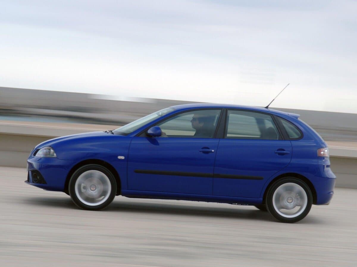 SEAT Ibiza III — Yandan