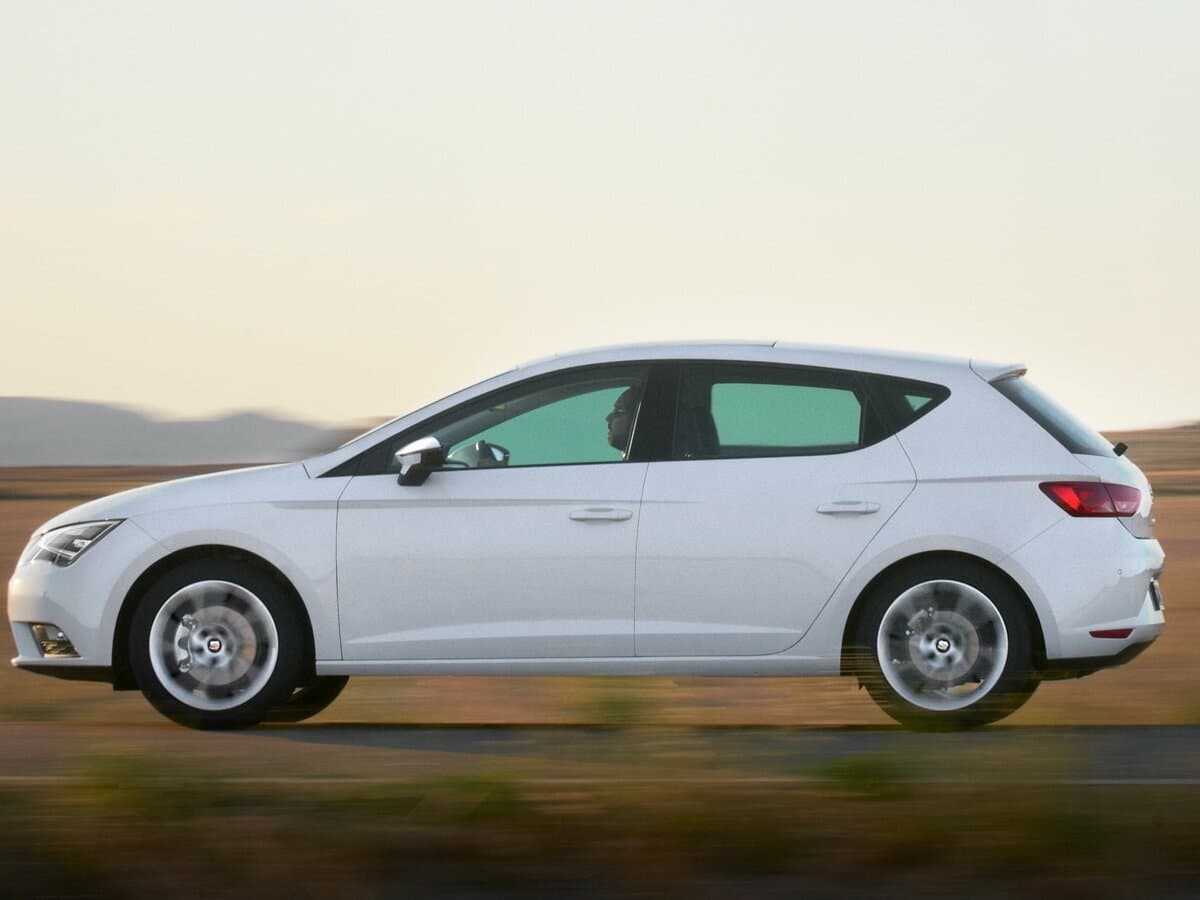 SEAT Leon III — Yandan