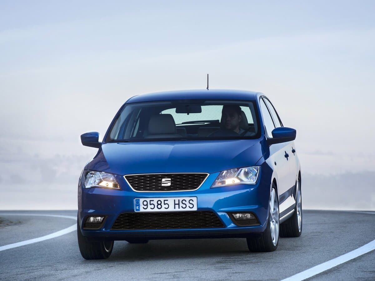 SEAT Toledo IV — Öndən