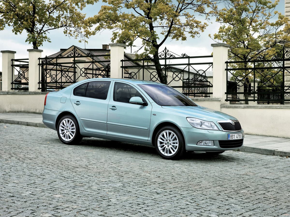 Skoda Octavia II (A5) Restayling — Yandan