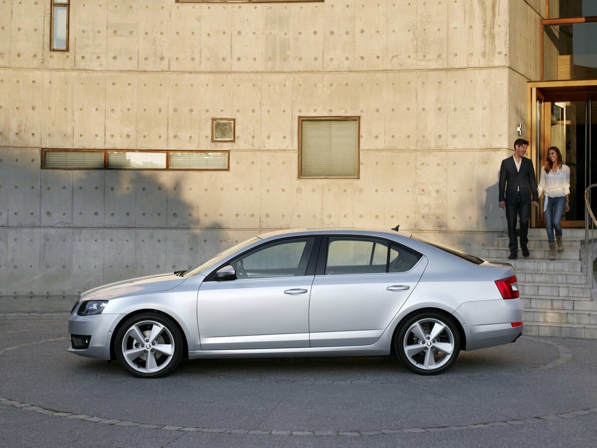 Skoda Octavia III (A7) — Yandan
