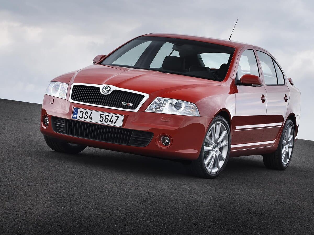 Skoda Octavia RS II — Öndən
