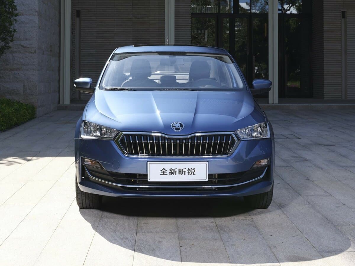 Skoda Rapid II — Öndən