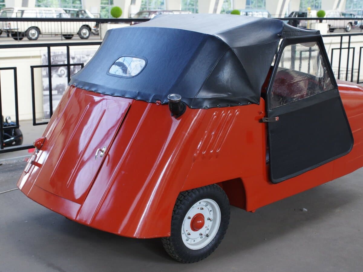 Smz S-1L 1952 – 1956 — 3/4 arxadan
