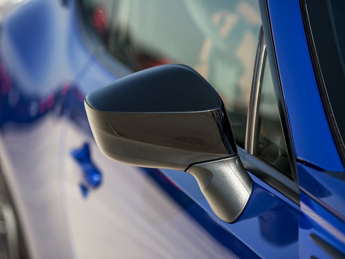 Subaru BRZ I — Yan güzgü