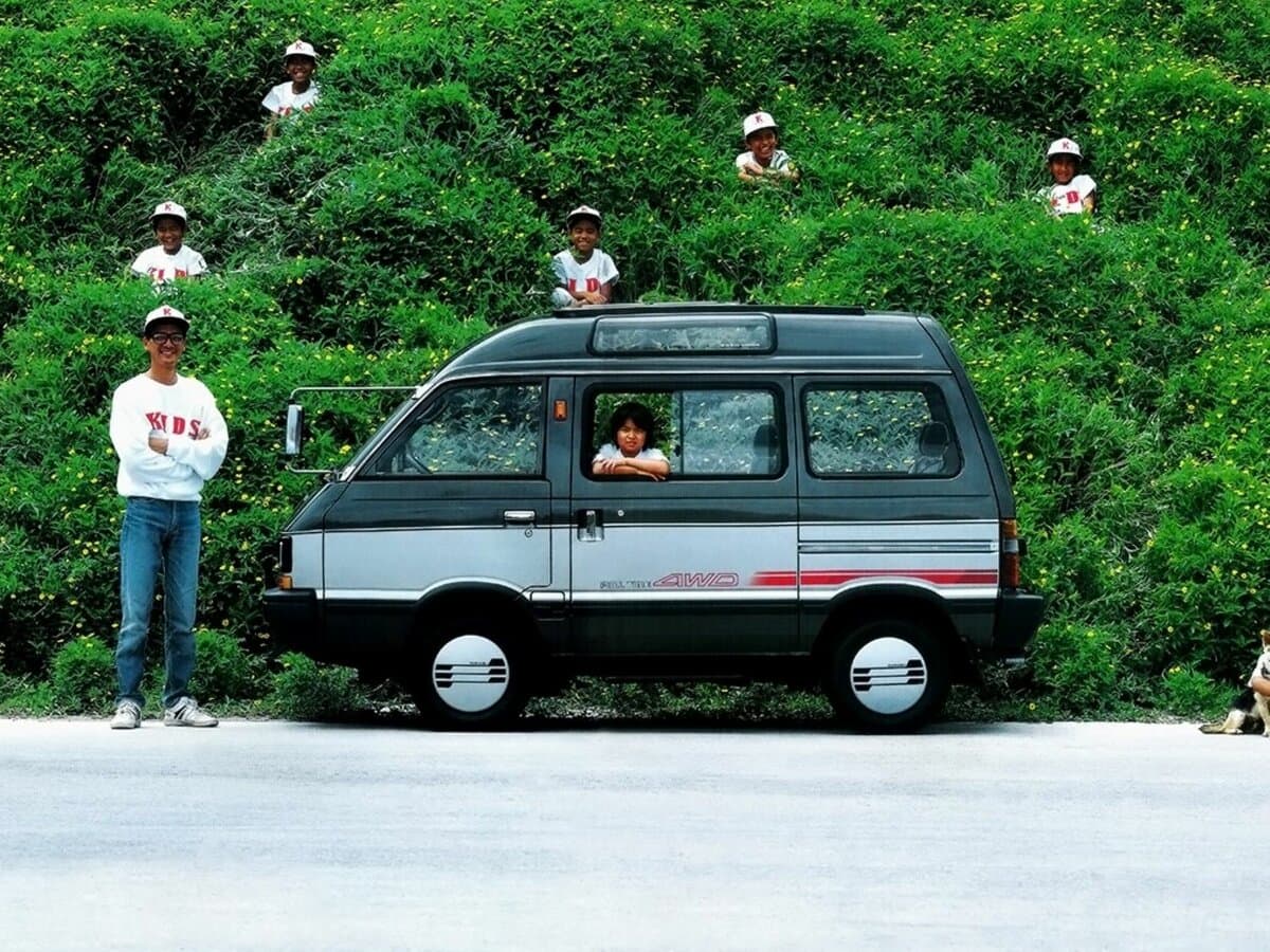 Subaru Domingo I — Yandan