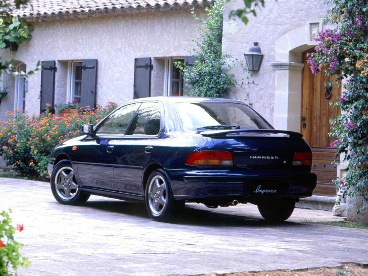 Subaru Impreza I — 3/4 arxadan