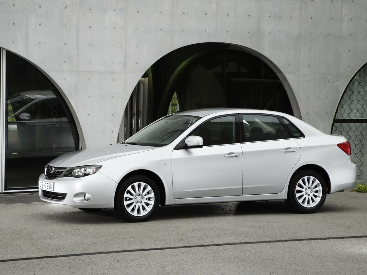 Subaru Impreza III — Yandan