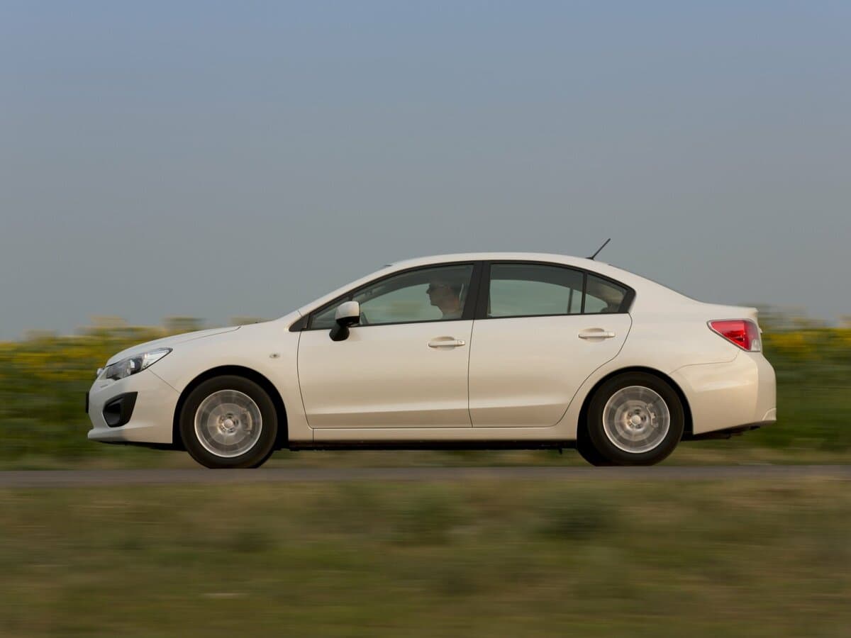 Subaru Impreza IV — Yandan