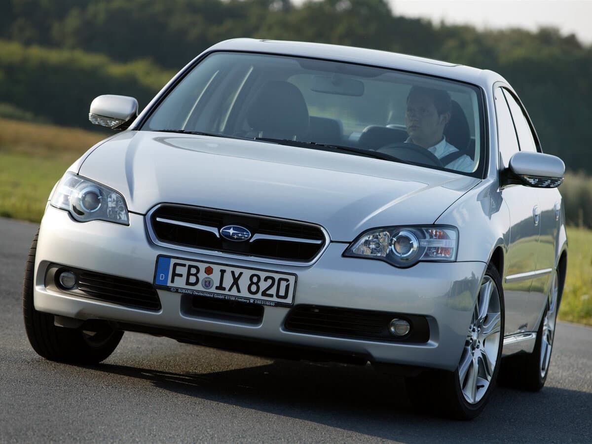 Subaru Legacy IV — Öndən