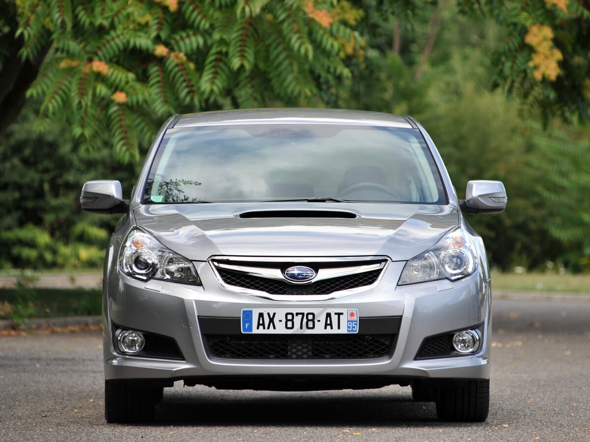 Subaru Legacy V — Öndən