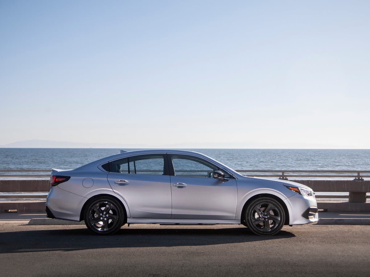 Subaru Legacy VII — Yandan