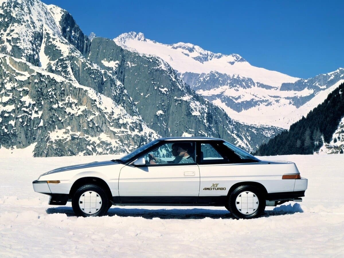 Subaru XT 1987 – 1992 — Yandan