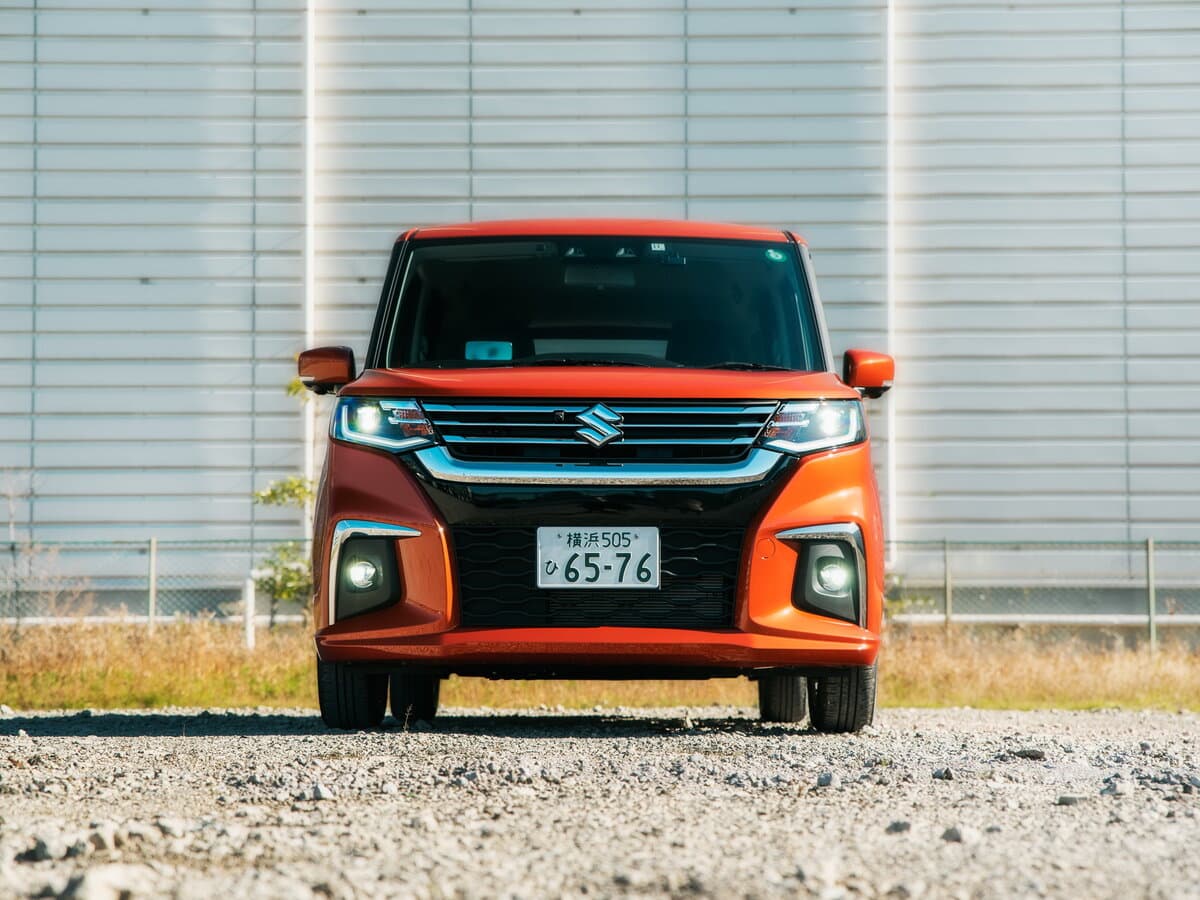 Suzuki Solio IV — Öndən