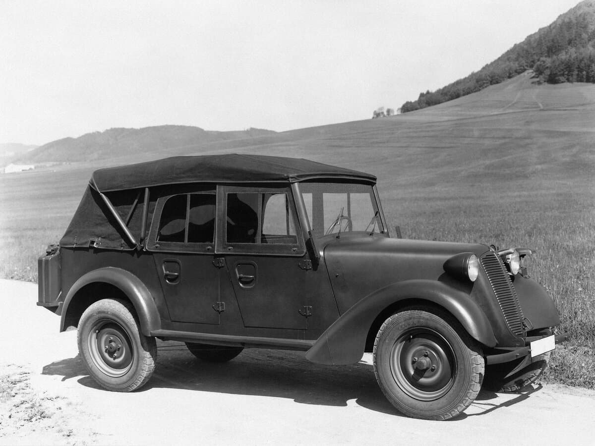 Tatra 57 1932 – 1949 — Yandan
