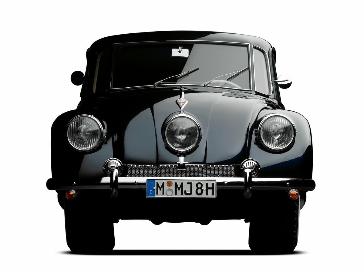 Tatra 87 1936 – 1950 — Öndən