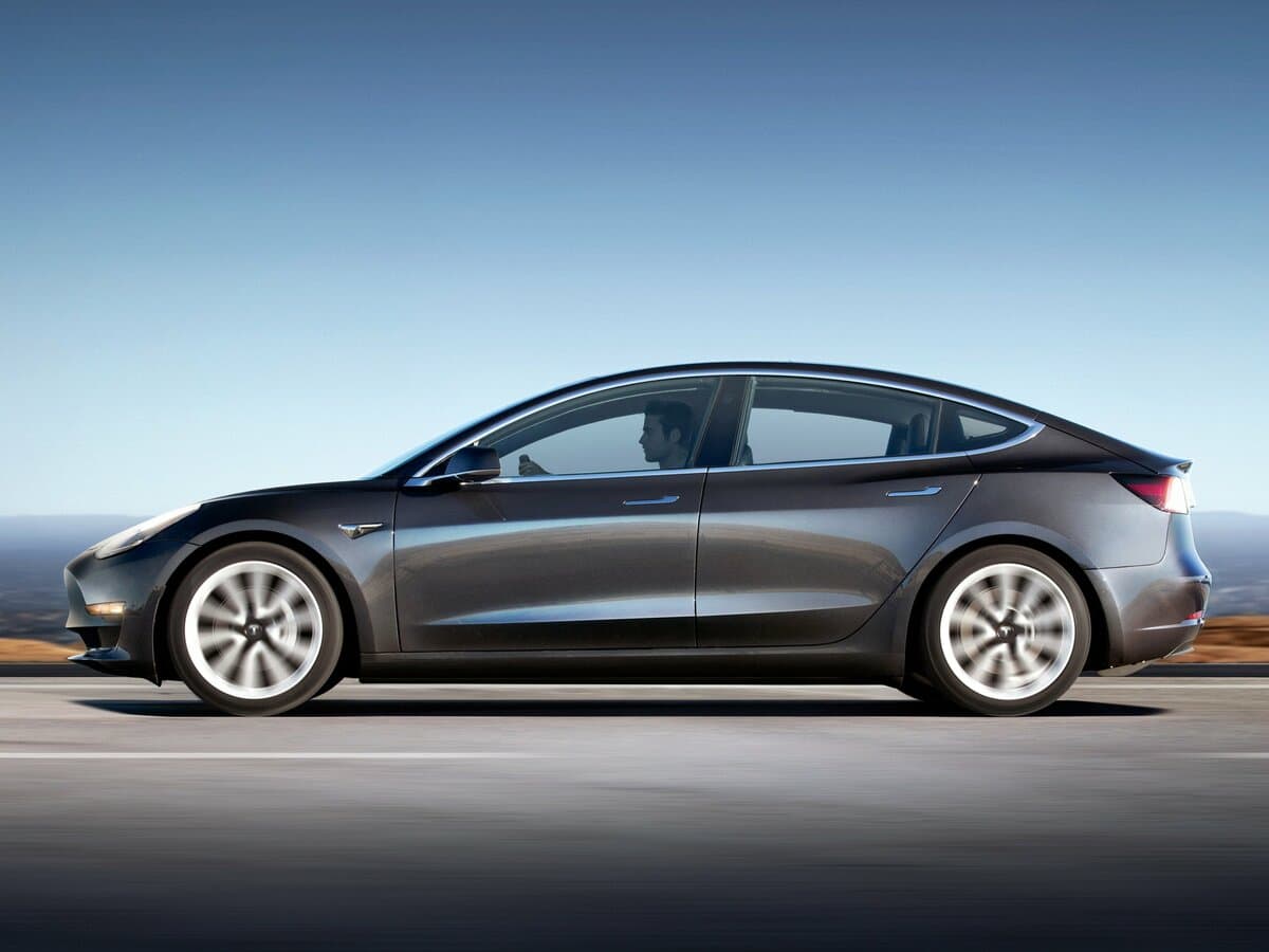 Tesla Model 3 I — Yandan