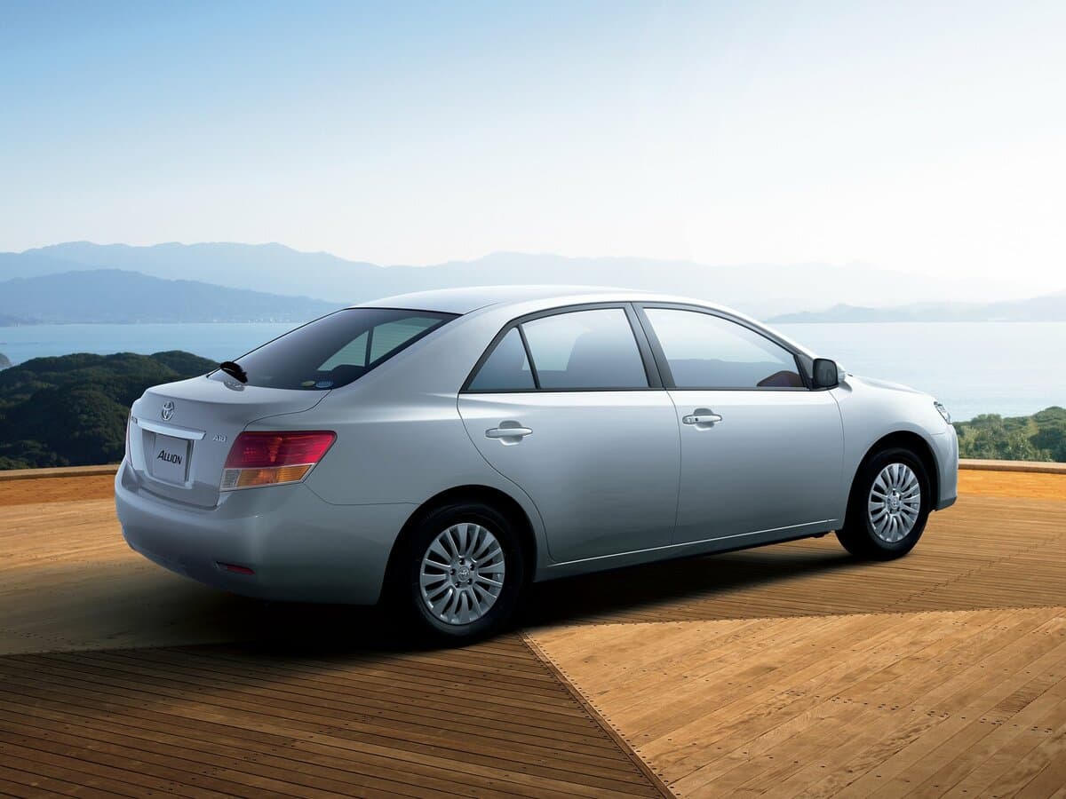 Toyota Allion II — 3/4 arxadan
