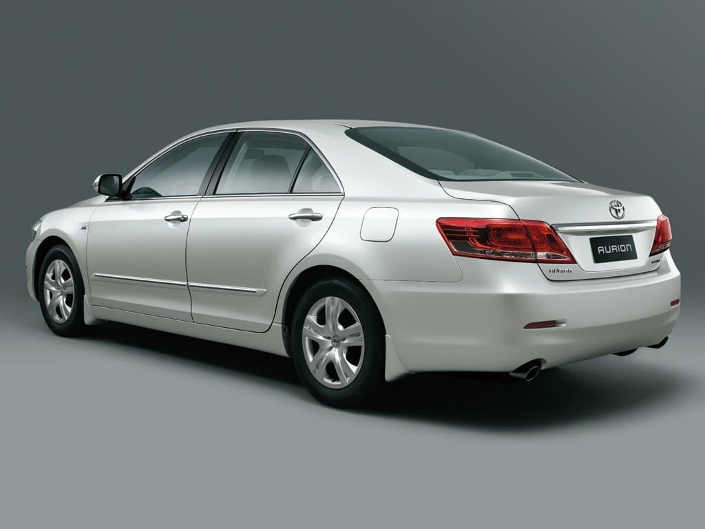 Toyota Aurion I — 3/4 arxadan