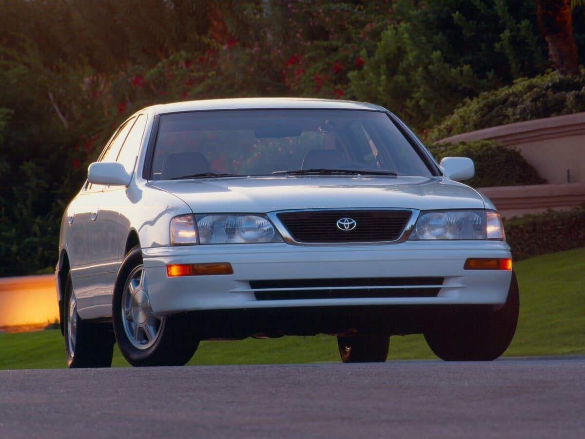 Toyota Avalon I — Öndən