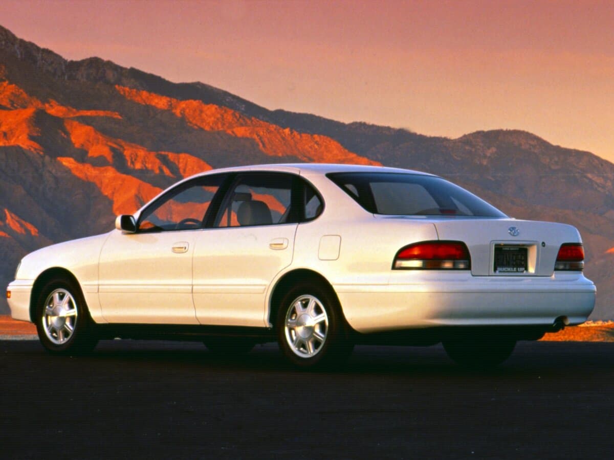 Toyota Avalon I — 3/4 arxadan