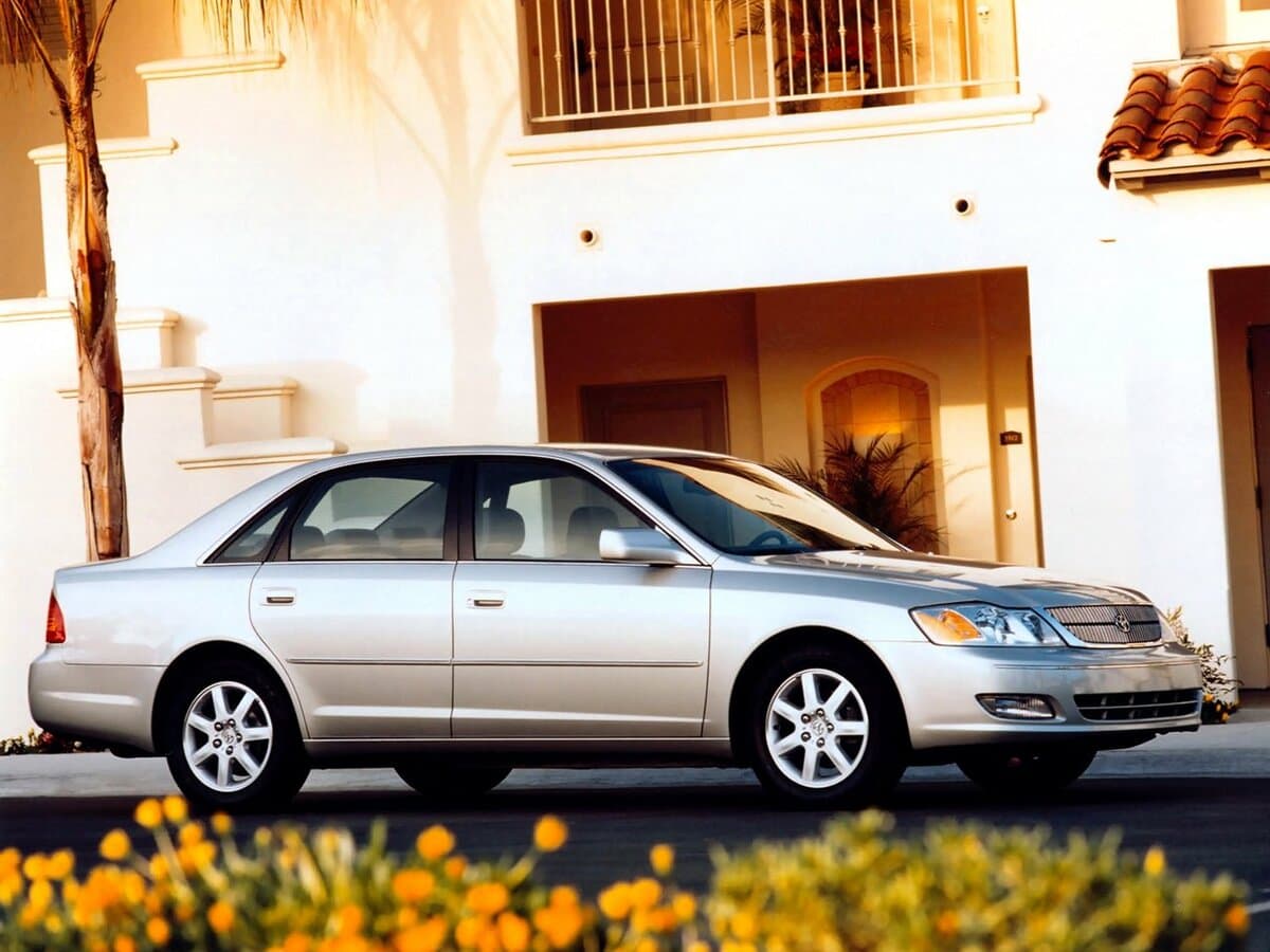 Toyota Avalon II — Yandan