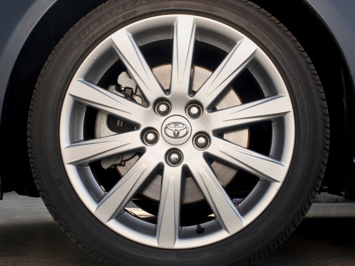 Toyota Avensis III — Təkər
