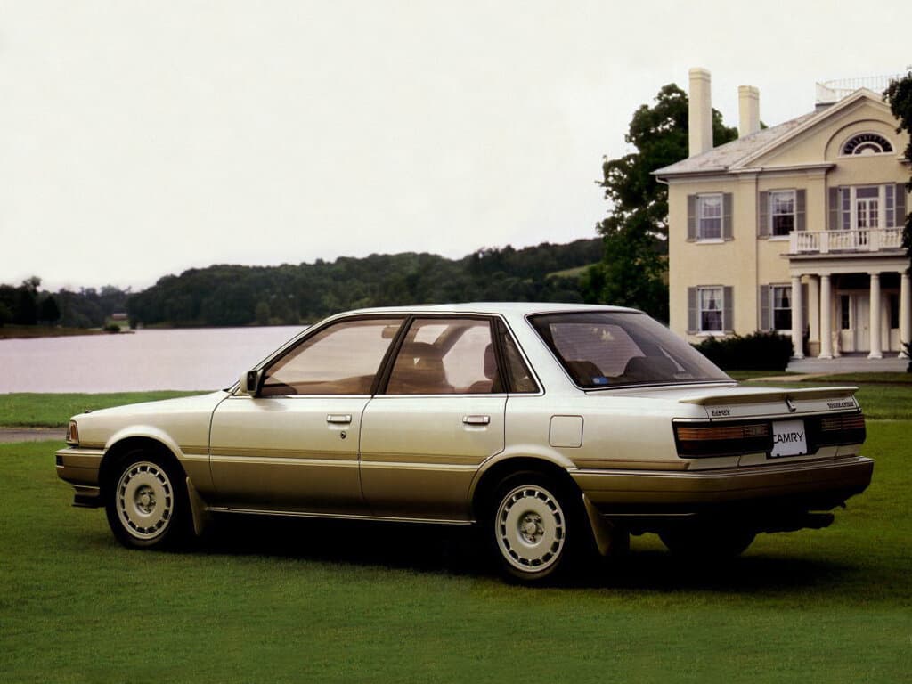 Toyota Camry II (V20) — 3/4 arxadan
