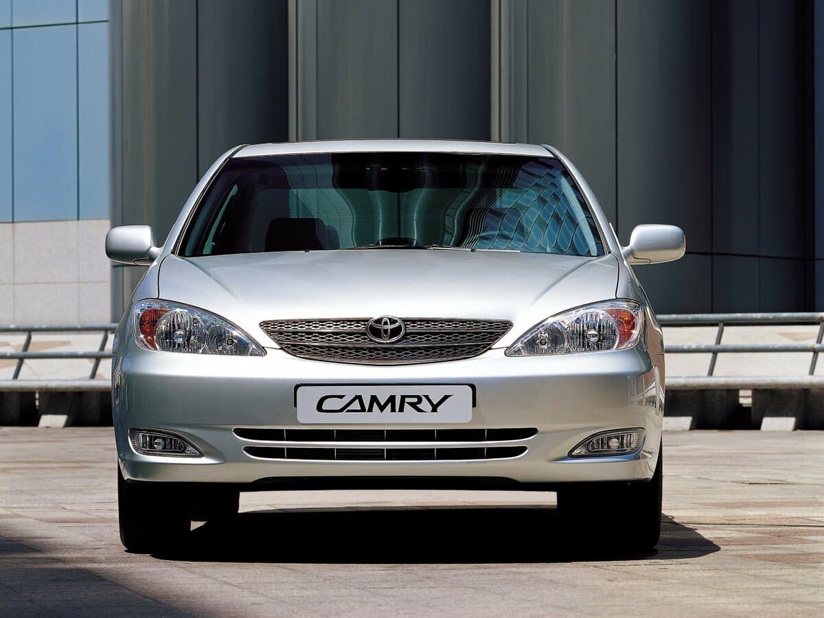 Toyota Camry V (XV30) — Öndən