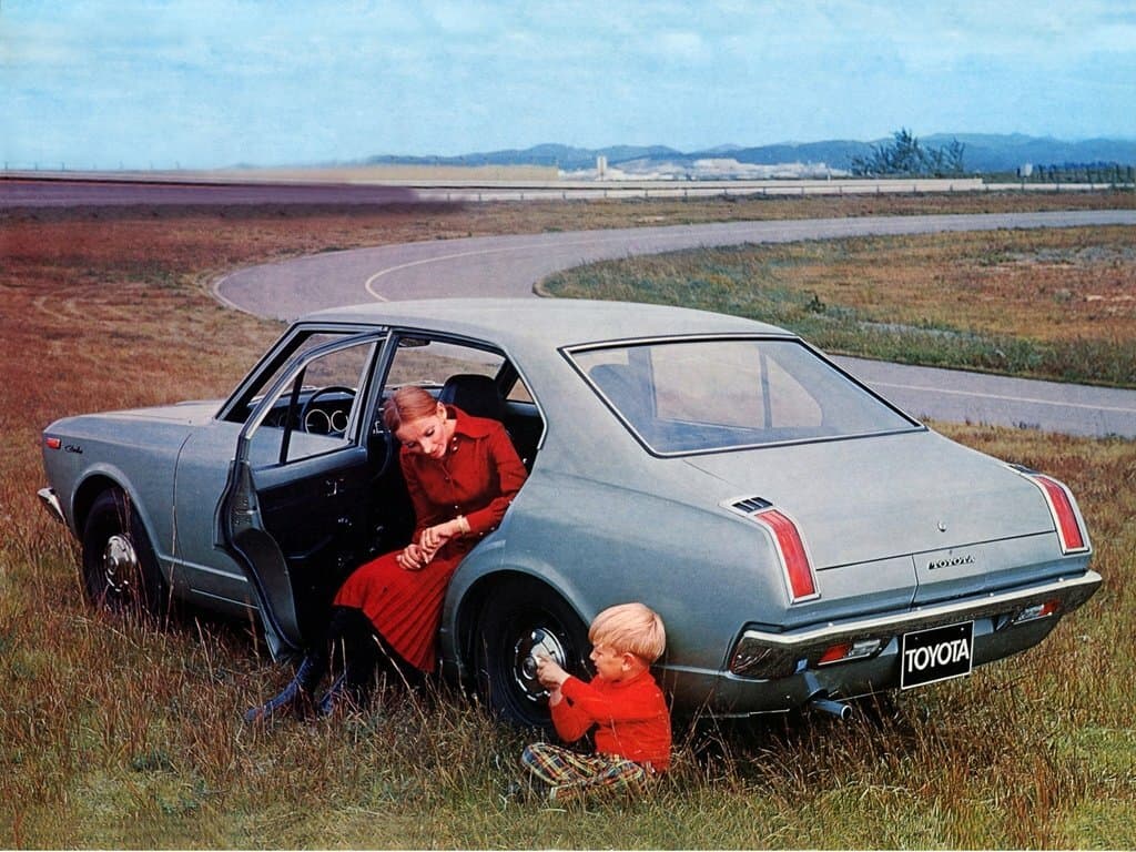 Toyota Carina I (A10) — 3/4 arxadan