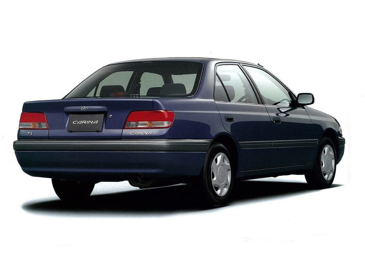 Toyota Carina VII (T210) — 3/4 arxadan