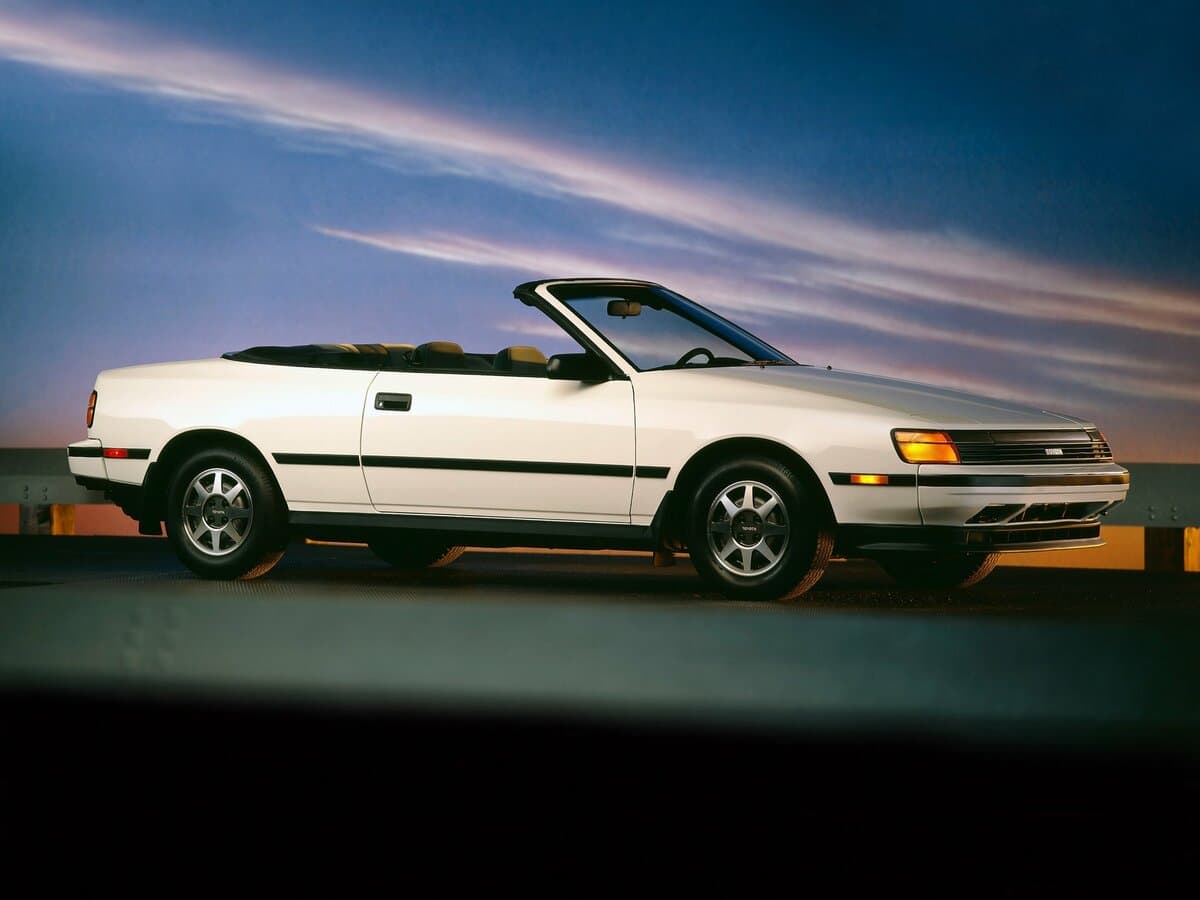 Toyota Celica IV (T160) — Yandan