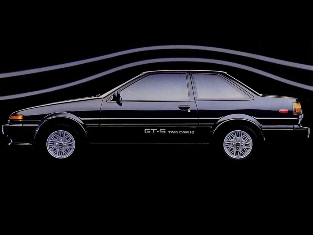 Toyota Corolla V (E80) — Yandan