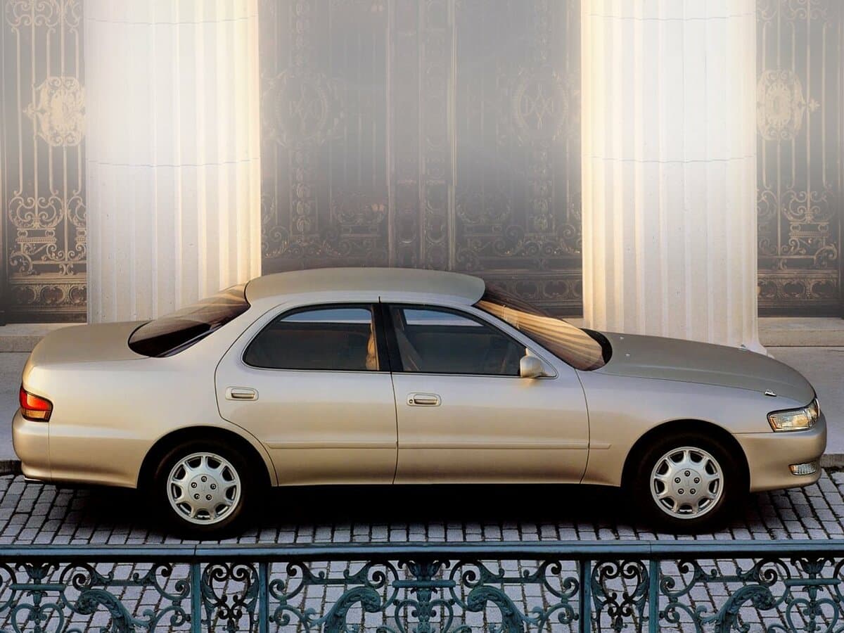 Toyota Cresta IV (X90) — Yandan