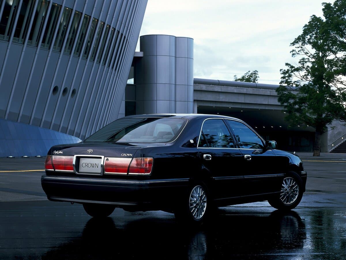 Toyota Crown XI (S170) — 3/4 arxadan