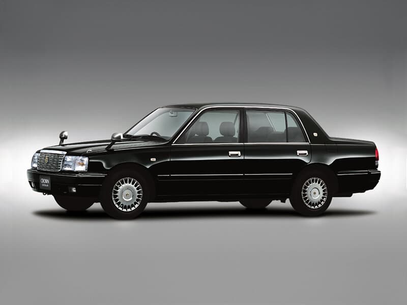 Toyota Crown XS10 — Yandan