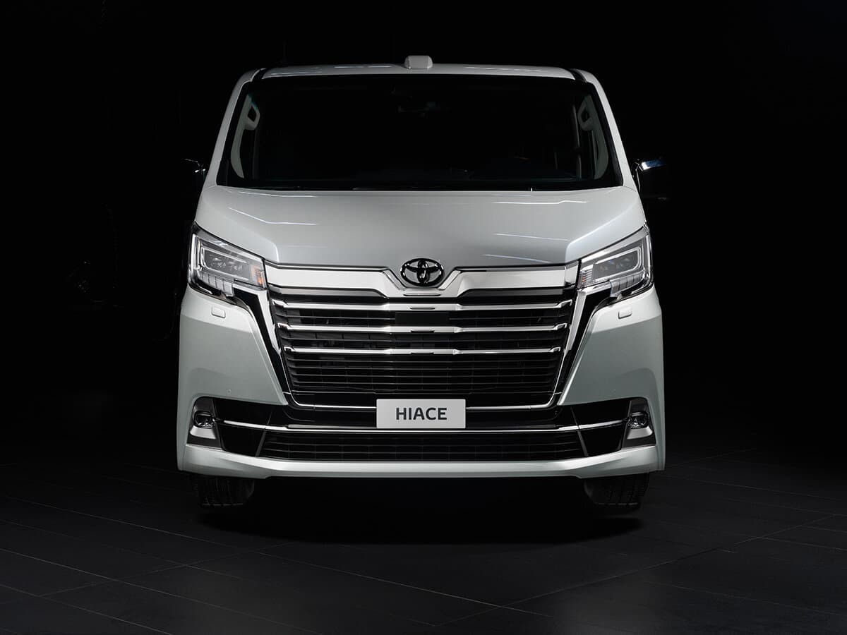 Toyota HiAce H300 — Öndən