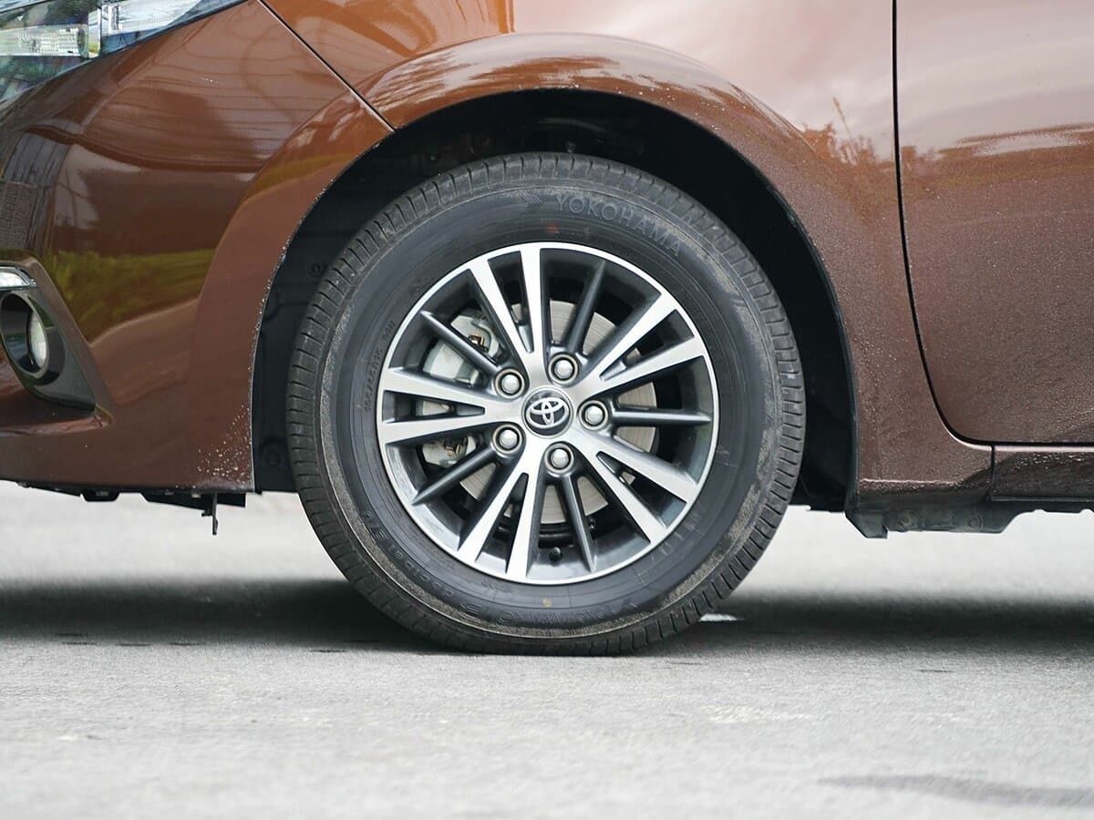 Toyota Levin XI (E170) — Təkər