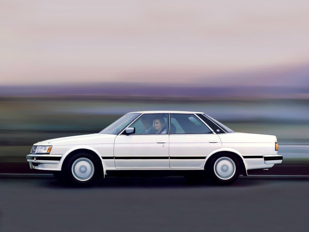 Toyota Mark II V (X70) — Yandan