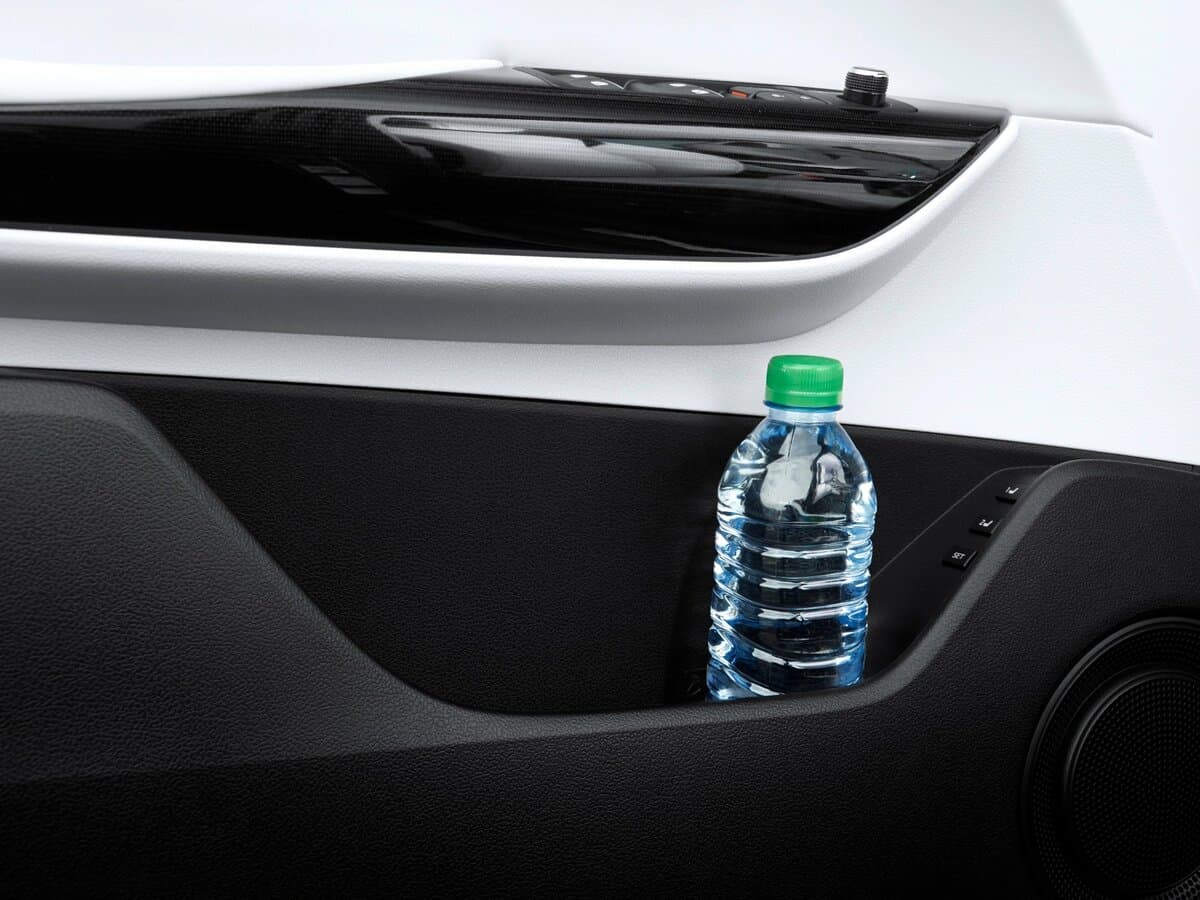 Toyota Mirai I — Qapı