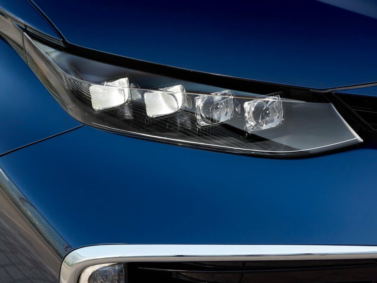 Toyota Mirai I — Fara