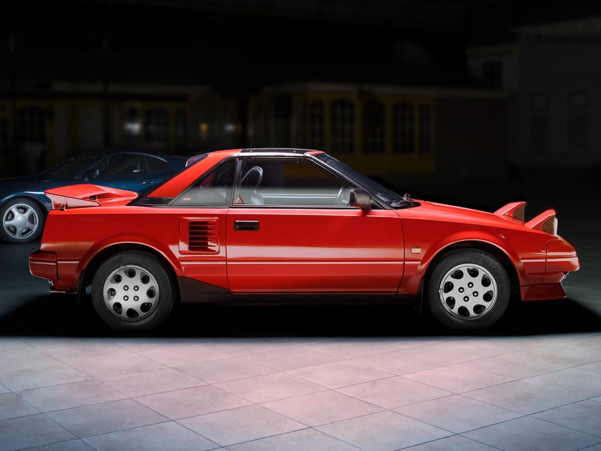 Toyota MR2 I (W10) — Yandan
