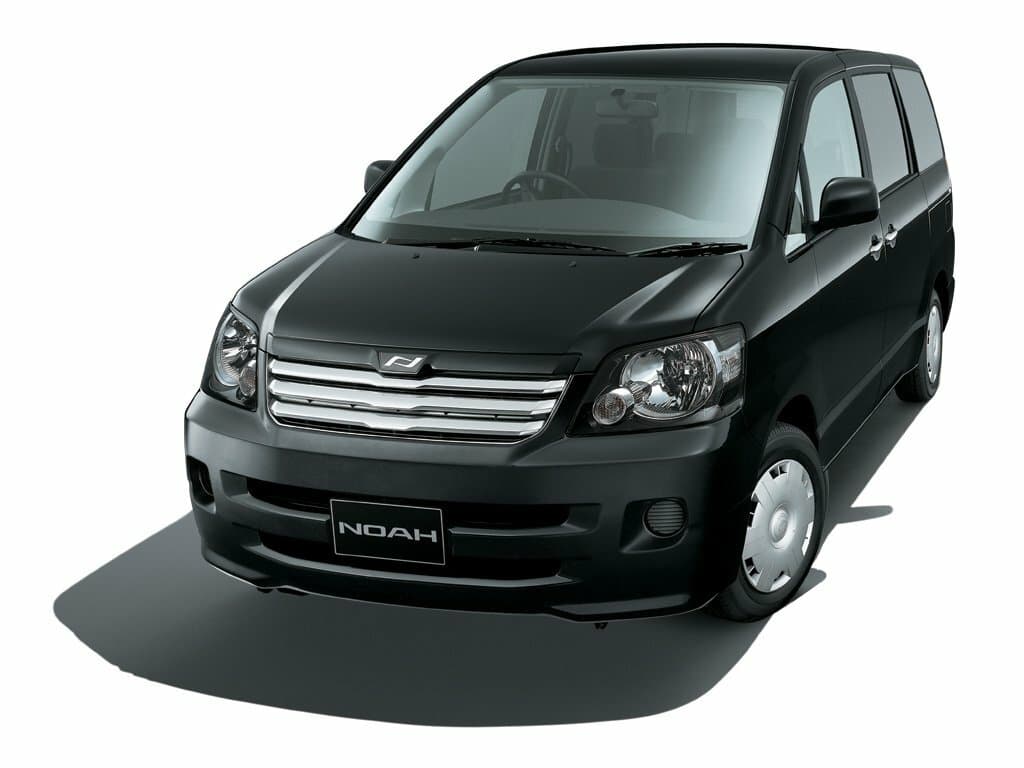 Toyota Noah I (R60) — Öndən