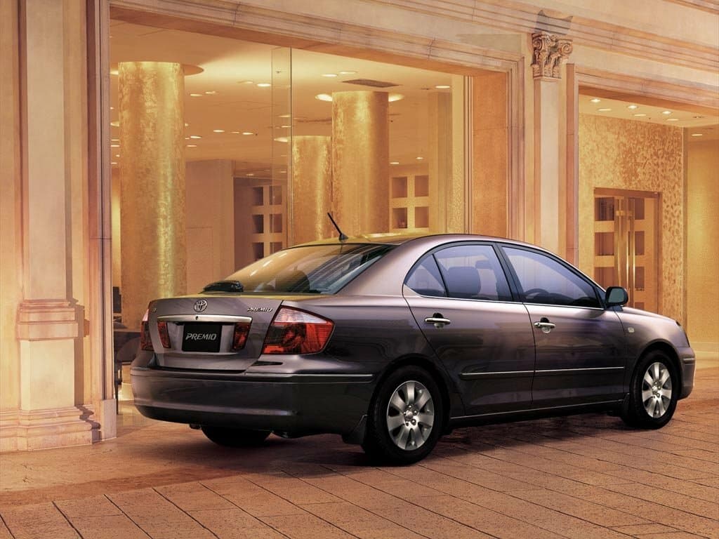 Toyota Premio I (T24) — 3/4 arxadan