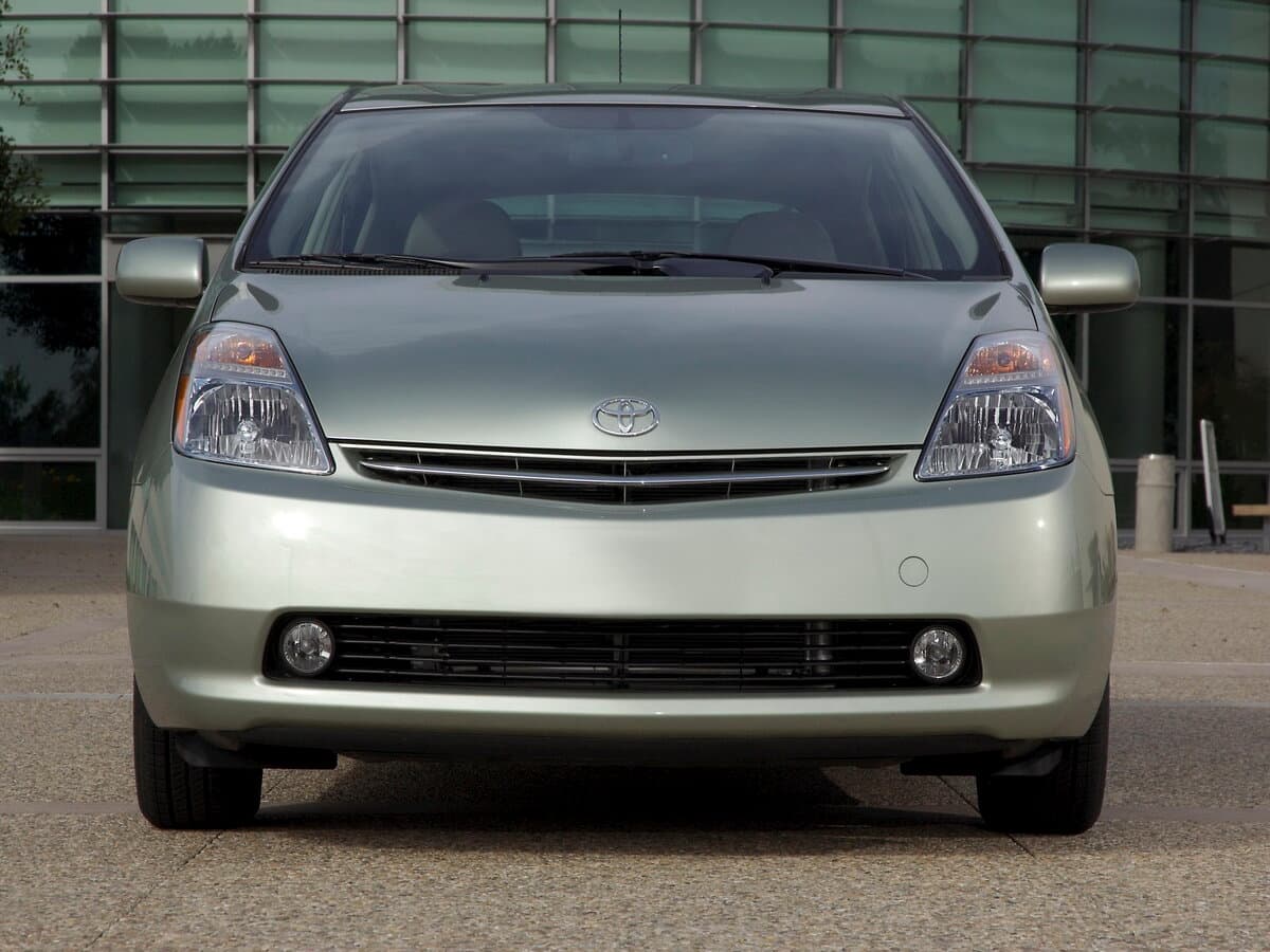 Toyota Prius II Restayling (XW20) — Öndən